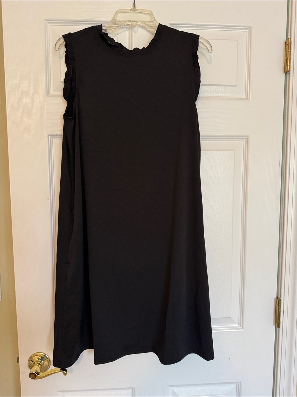 Classic Black Sleeveless Ruffle-Trim Shift Dress Pockets Office Dressy Summer